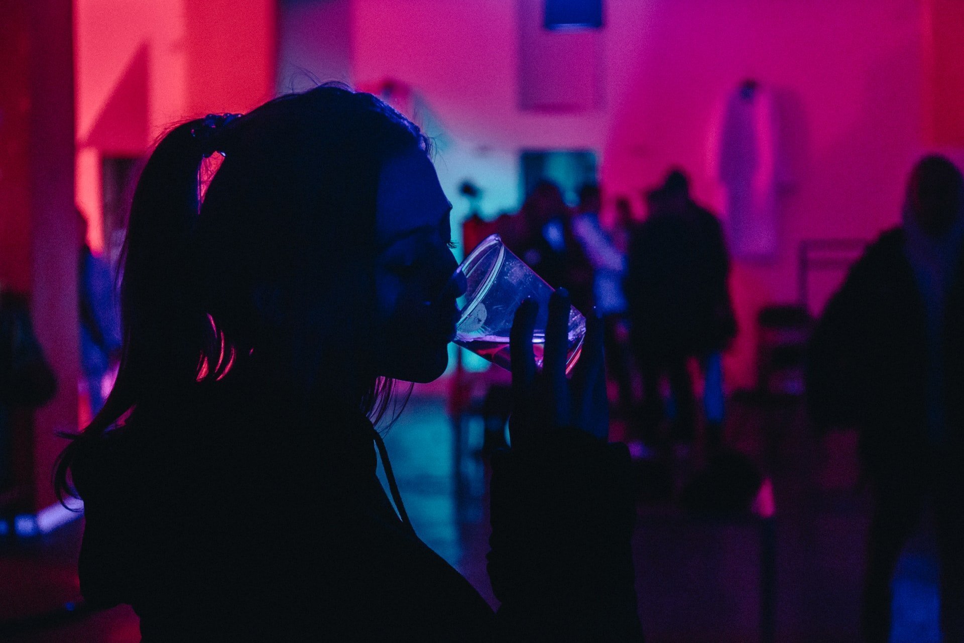 alexander popov k8E12YmAdtU unsplash